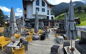 Skill Mountain Lodge - Ski Und Bike Hostel Im Sommer Mit Joker Card