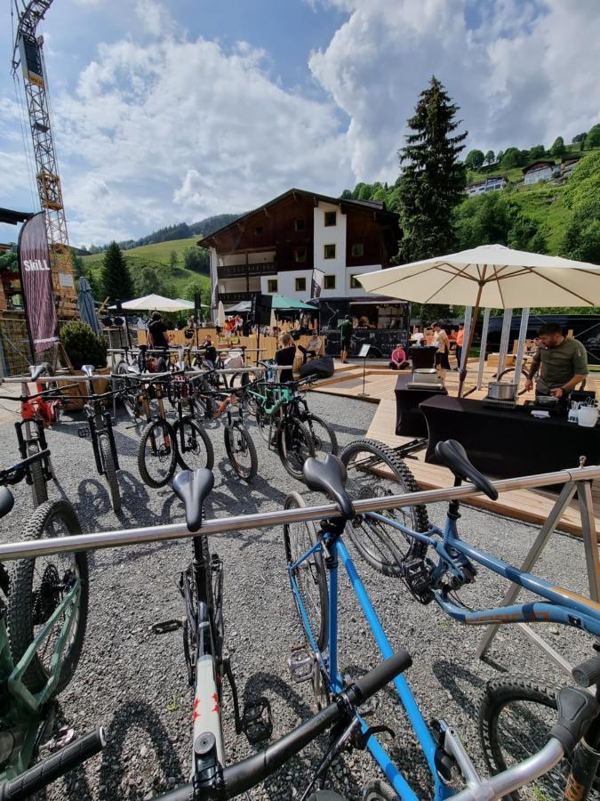 Skill Mountain Lodge - Ski Und Bike Hostel Im Sommer Mit Joker Card Saalbach-Hinterglemm Exteriér fotografie